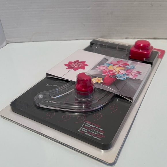 We R Memory Keepers Pinwheel Punch Board - Picture 3 of 3